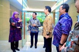 Gubernur Jatim Temui Menkes, Tegaskan Kesiapan RSUD Dr Soetomo Jadi World Class Academic Medical Center
