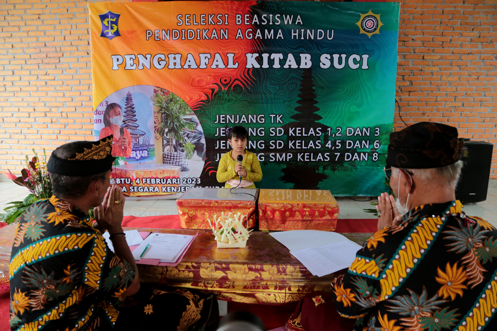 Pemkot Surabaya Buka Beasiswa Penghafal Kitab Suci Enam Agama